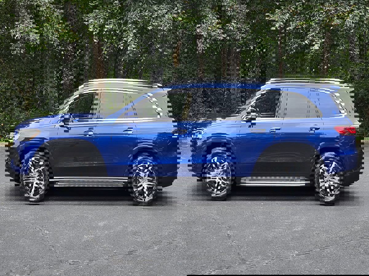 Used 2022 Mercedes-Benz GLS 450 4MATIC image 3