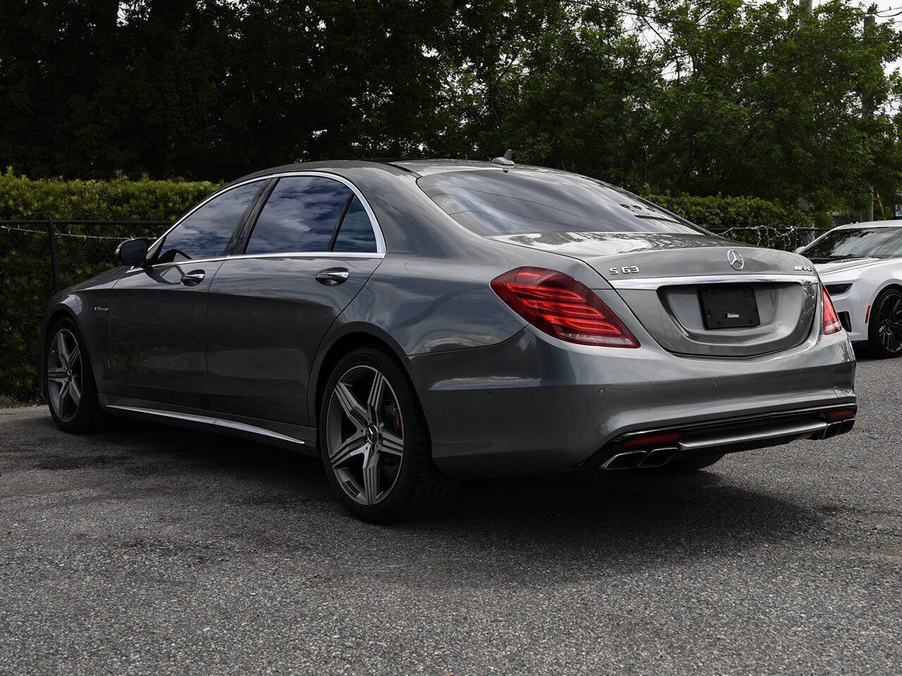 Used 2015 Mercedes-Benz S 63 AMG 4MATIC Sedan w/ Executive Rear Seat Package image 10