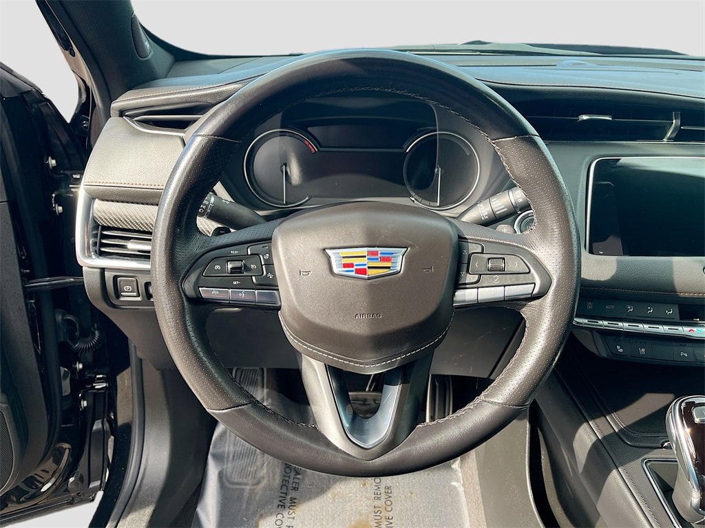Used 2023 Cadillac XT4 Sport image 11