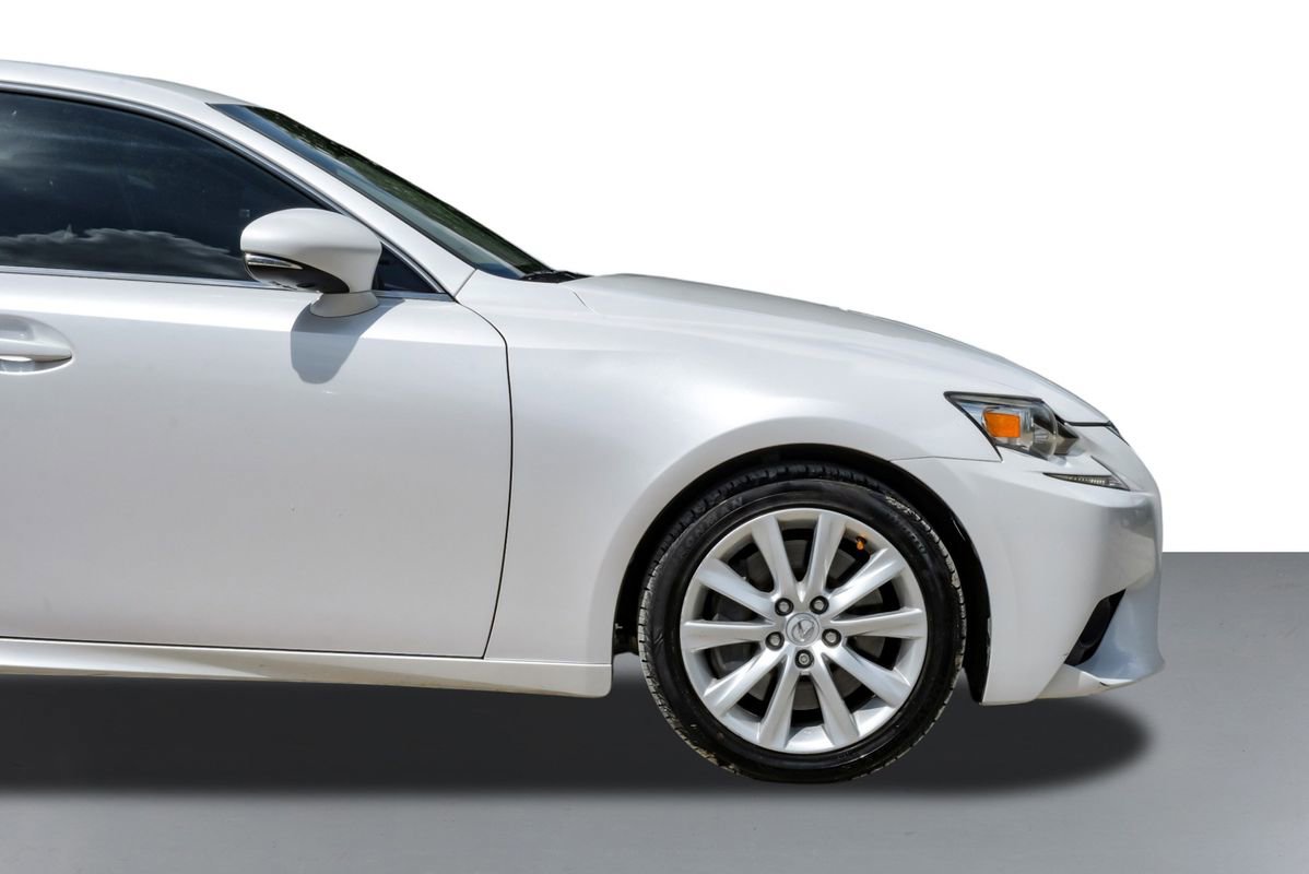Used 2016 Lexus IS 200t RWD image 7