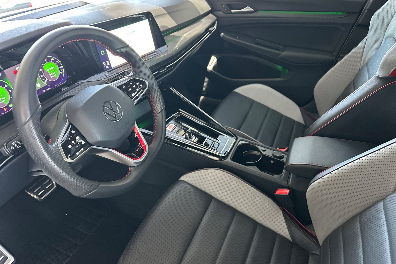 Used 2024 Volkswagen GTI SE image 10