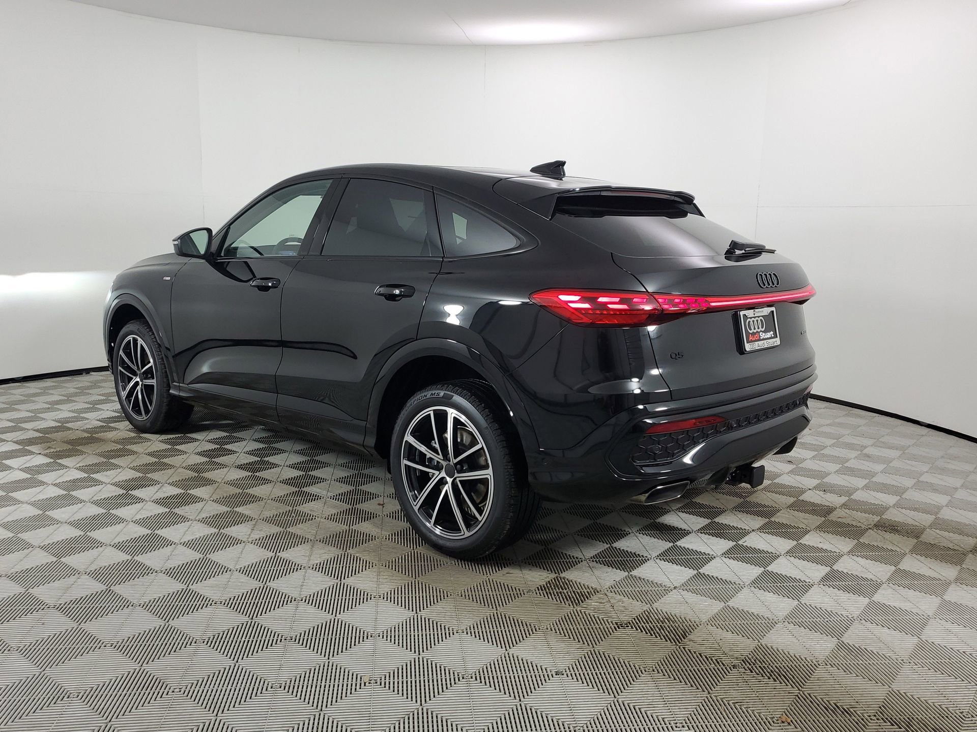 New 2026 Audi Q5 Premium Plus image 7