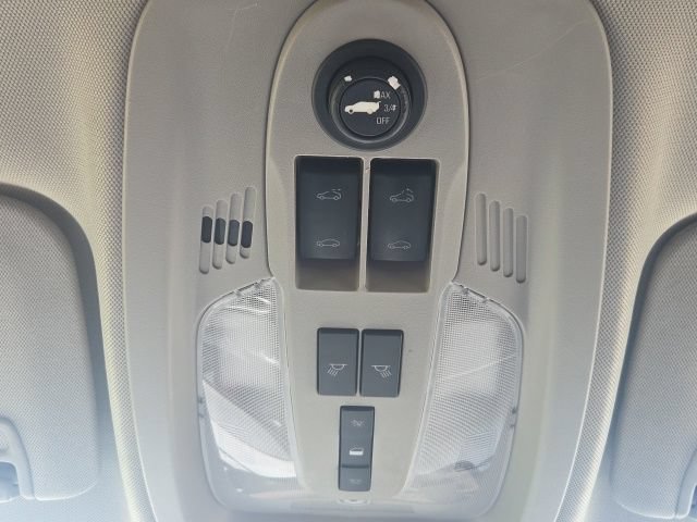 Used 2011 GMC Terrain SLT FWD image 27