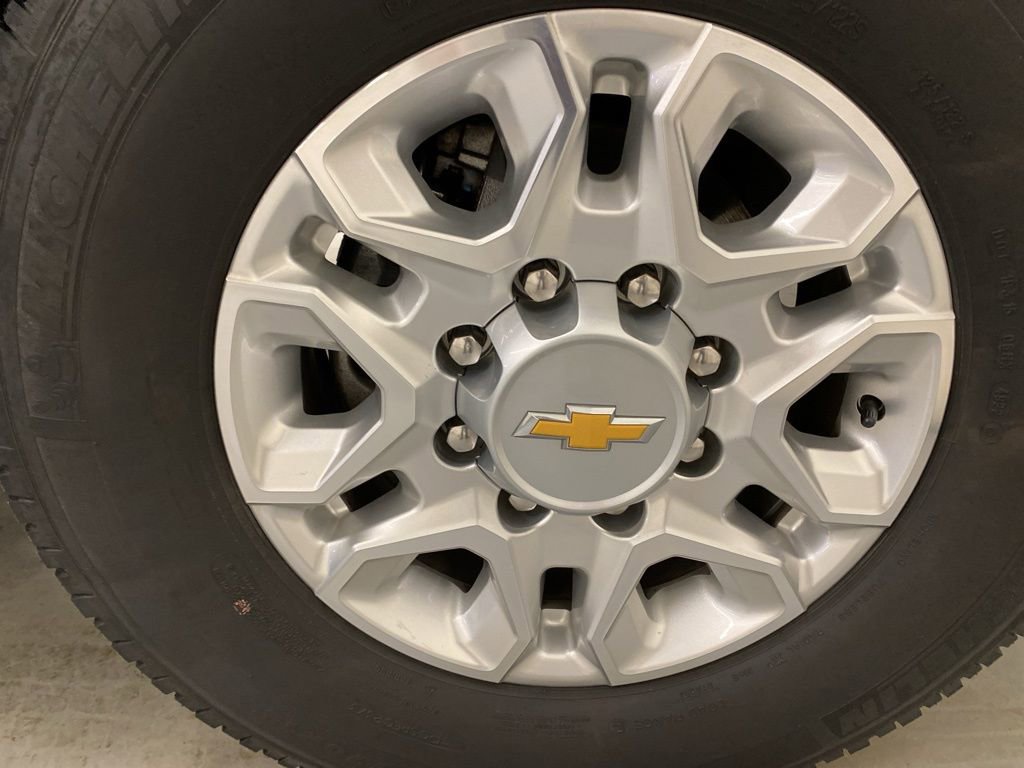 Used 2023 Chevrolet Silverado 2500 LT w/ Convenience Package image 24