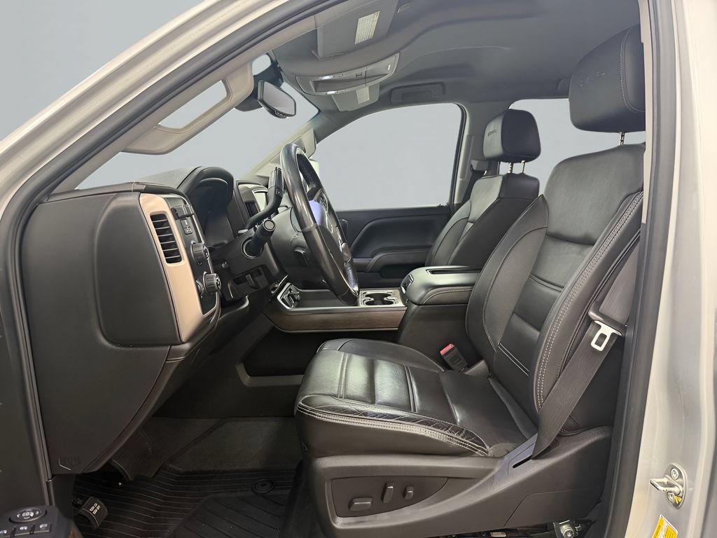 Used 2019 GMC Sierra 2500 Denali w/ Duramax Plus Package AWD/4WD image 11