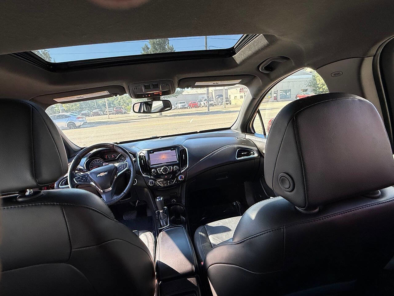 Used 2016 Chevrolet Cruze Premier image 17