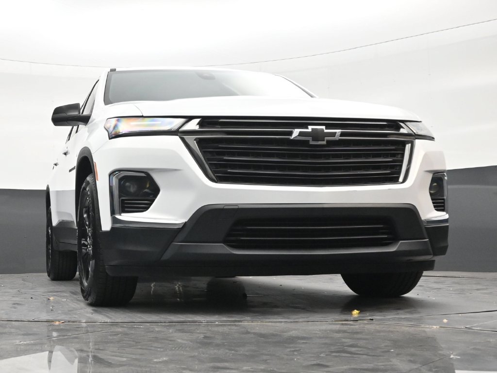 Used 2022 Chevrolet Traverse LS w/ Midnight/Sport Edition FWD image 26