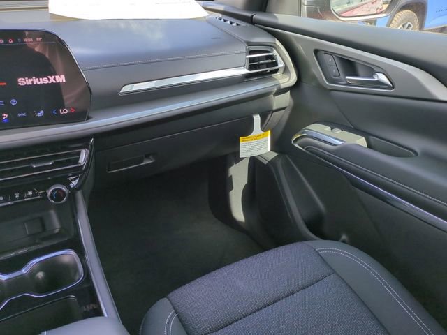 New 2025 Chevrolet Traverse LT image 17