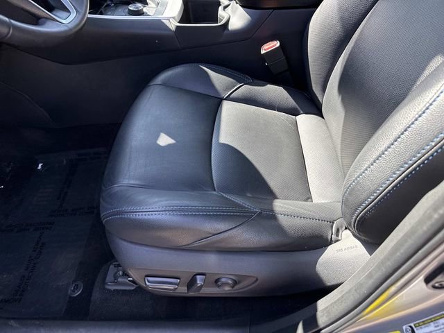 Used 2023 Toyota RAV4 SE w/ Convenience Package image 15