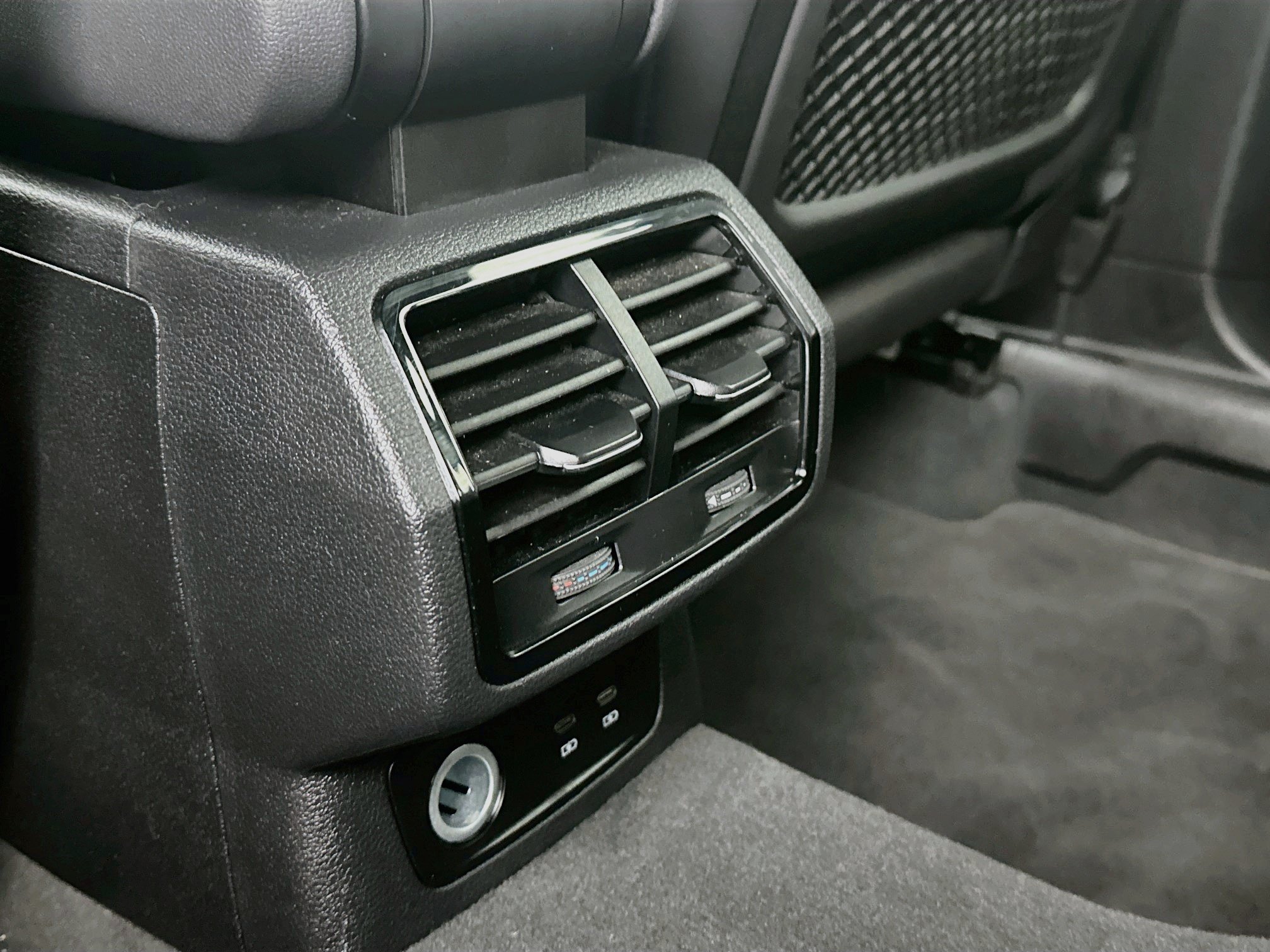 Used 2025 Audi Q3 2.0T Premium AWD/4WD image 28