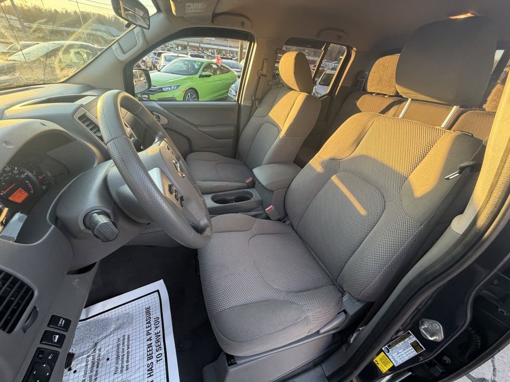 Used 2019 Nissan Frontier SV image 10