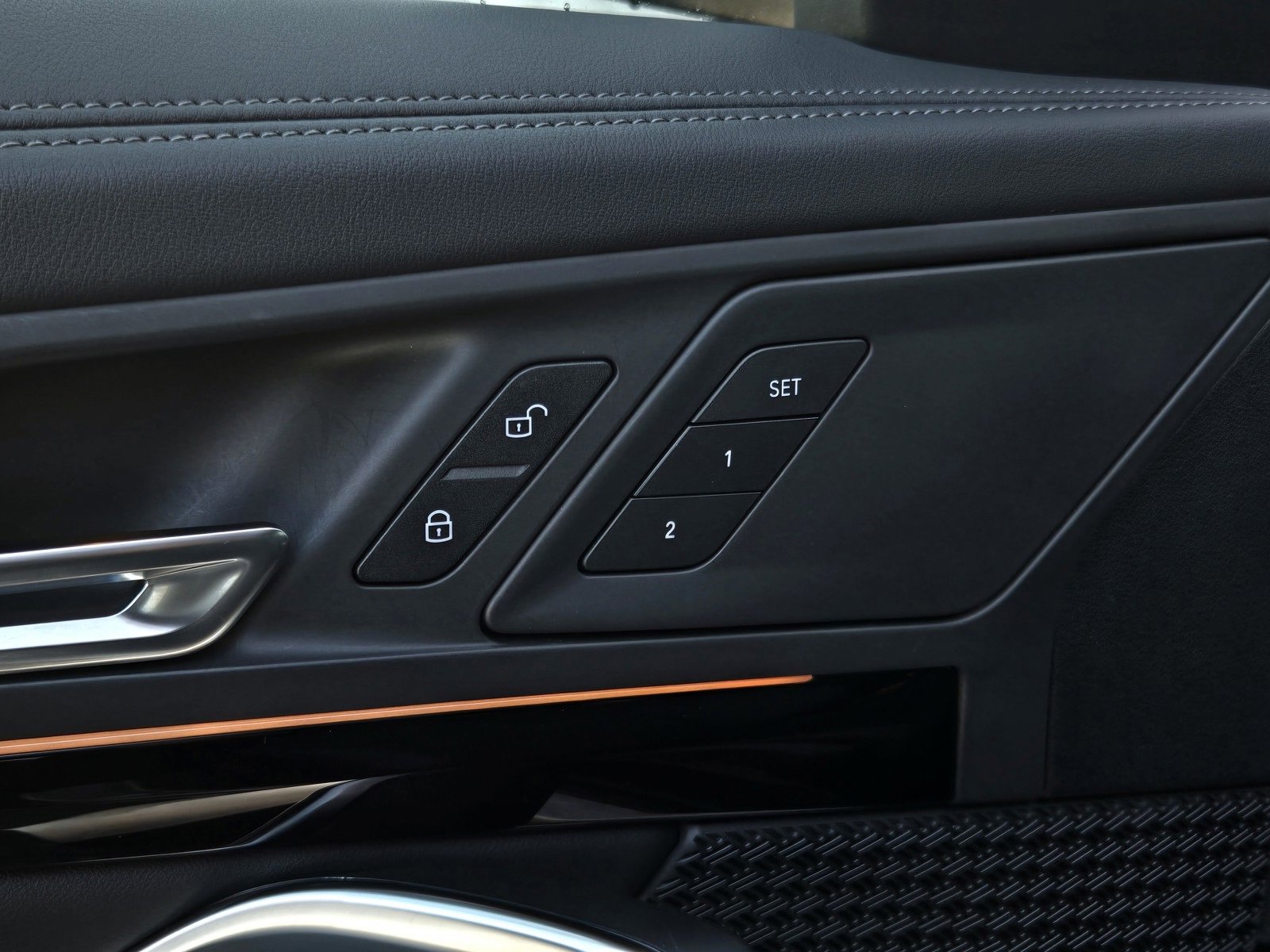 Used 2025 BMW X1 xDrive28i image 11