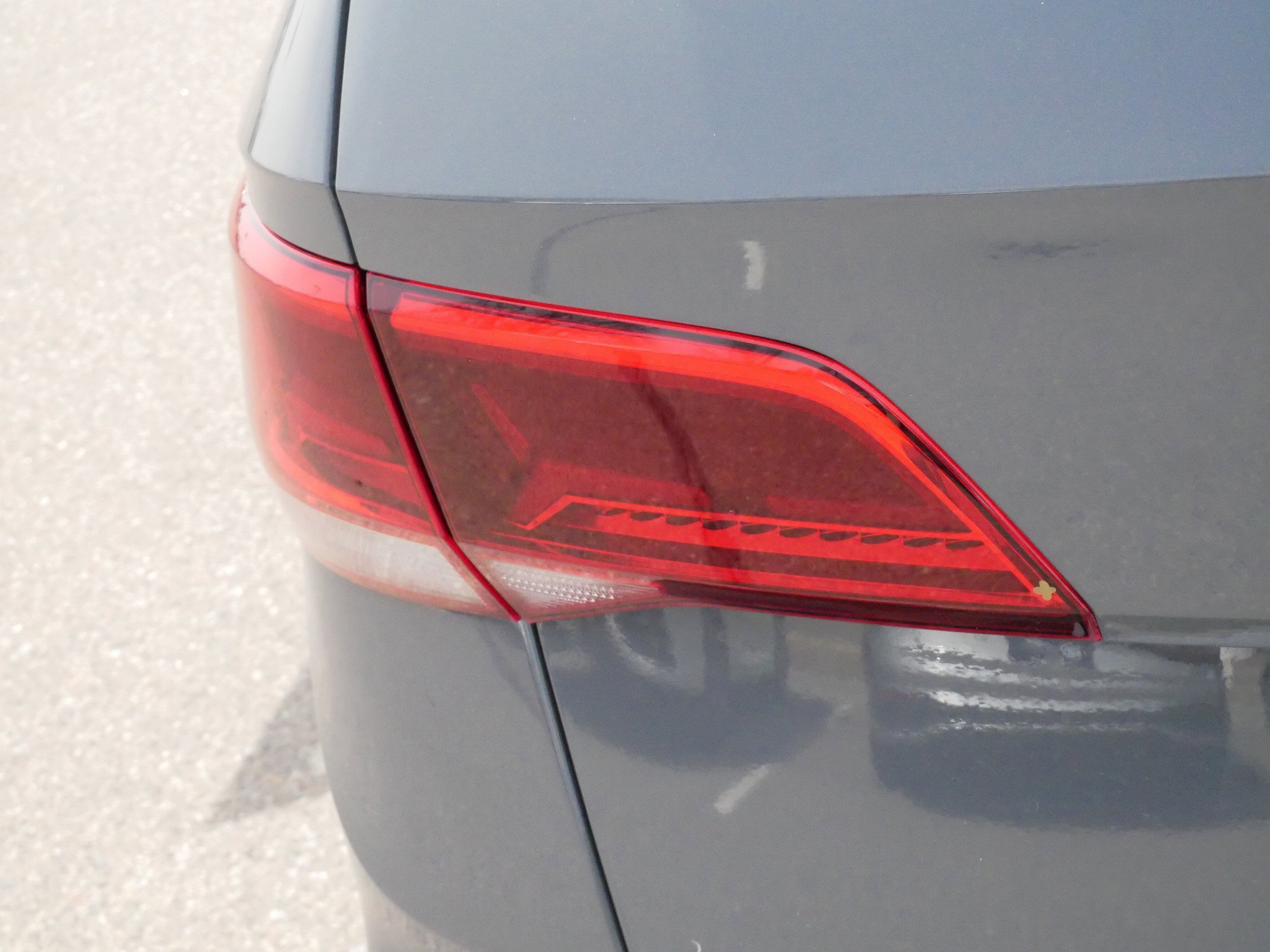 Certified 2024 Volkswagen Taos SE image 17