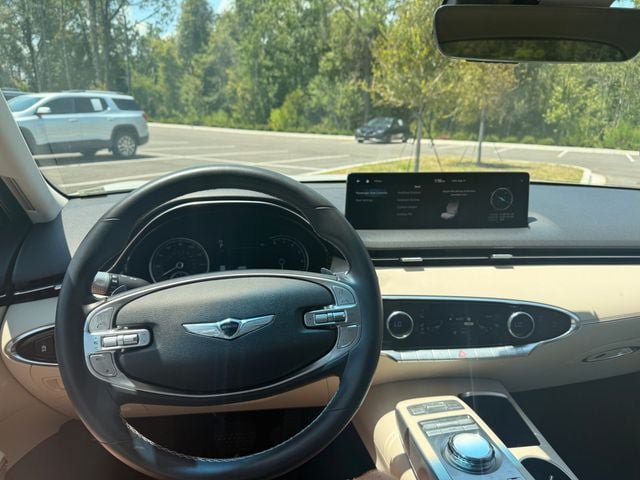 Used 2023 Genesis GV70 2.5T w/ Select Package AWD/4WD image 2