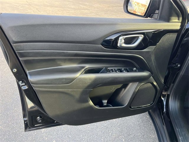 Used 2022 Jeep Compass Altitude image 10