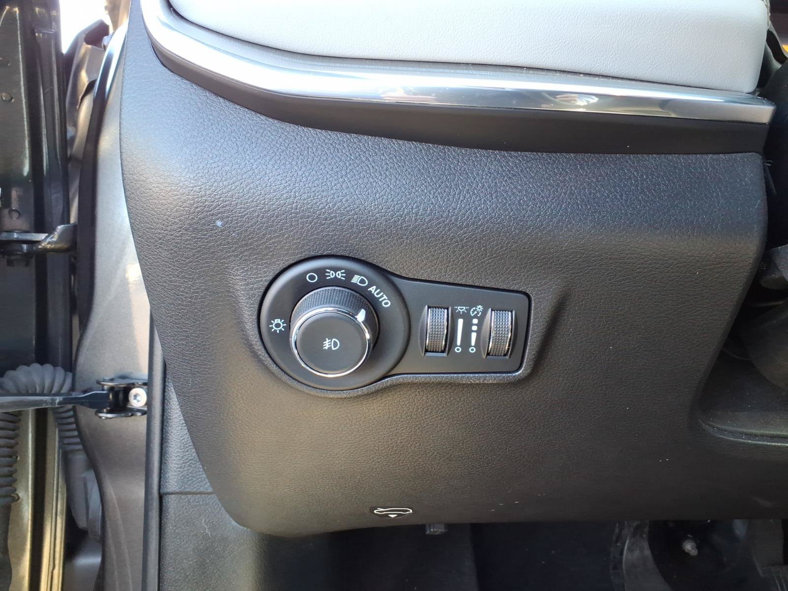 Certified 2023 Jeep Compass Limited AWD/4WD image 16