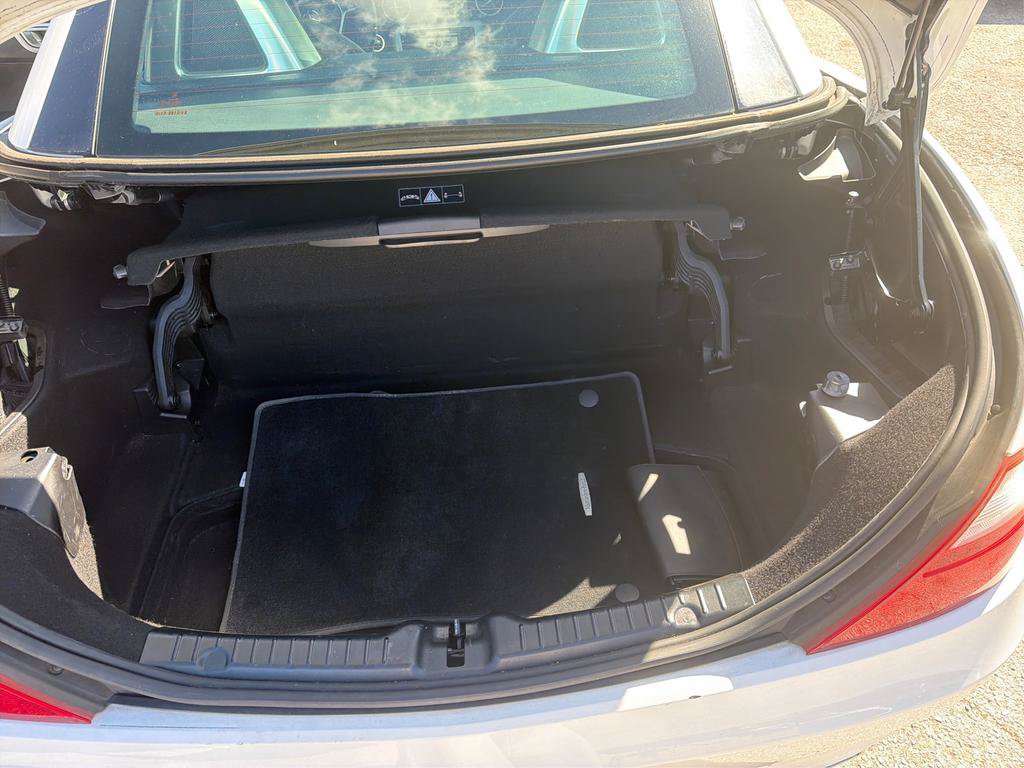 Used 2015 Mercedes-Benz SLK 250 w/ Premium Package image 12