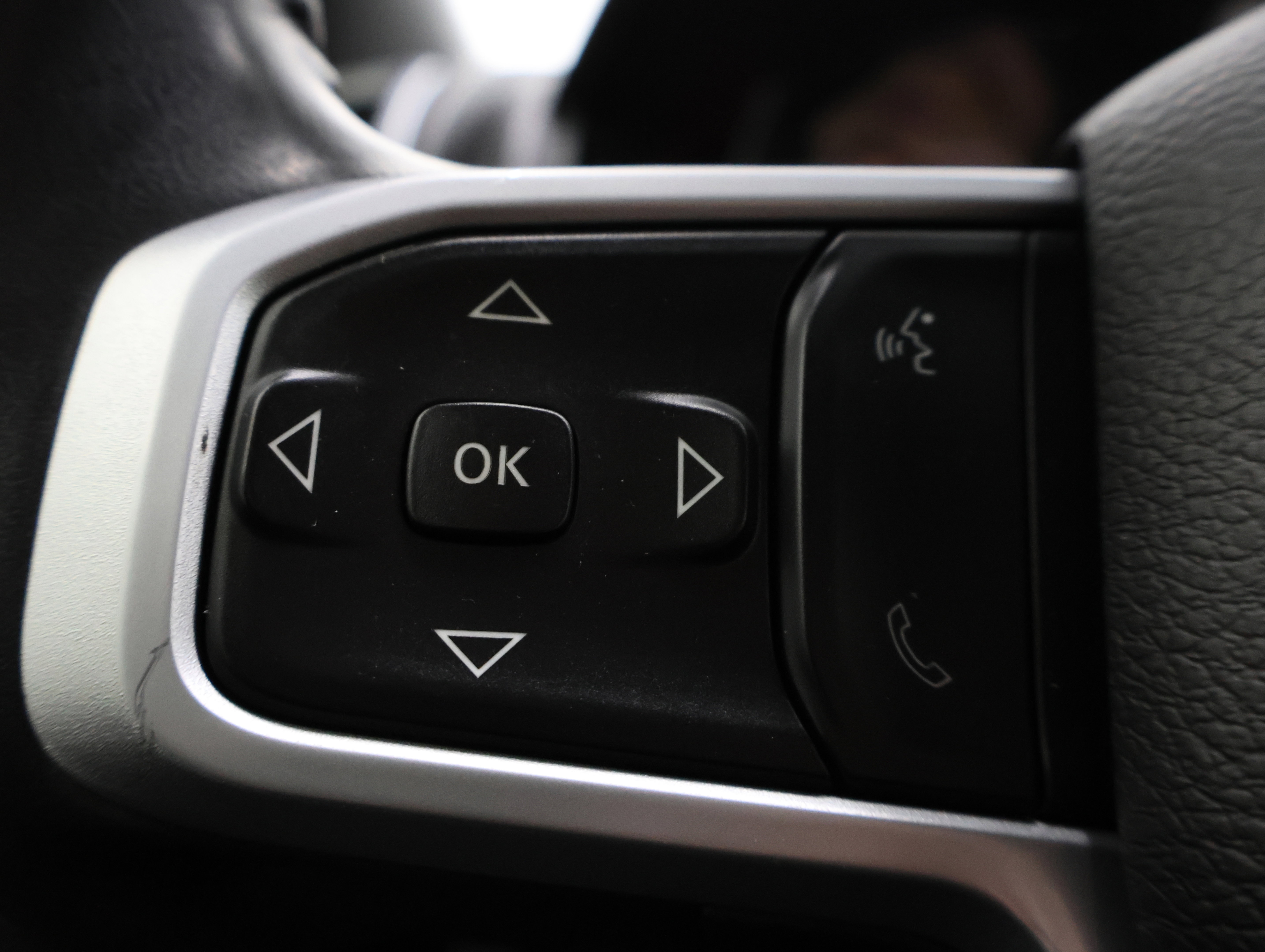 Used 2023 RAM 3500 Big Horn w/ Night Edition AWD/4WD image 15