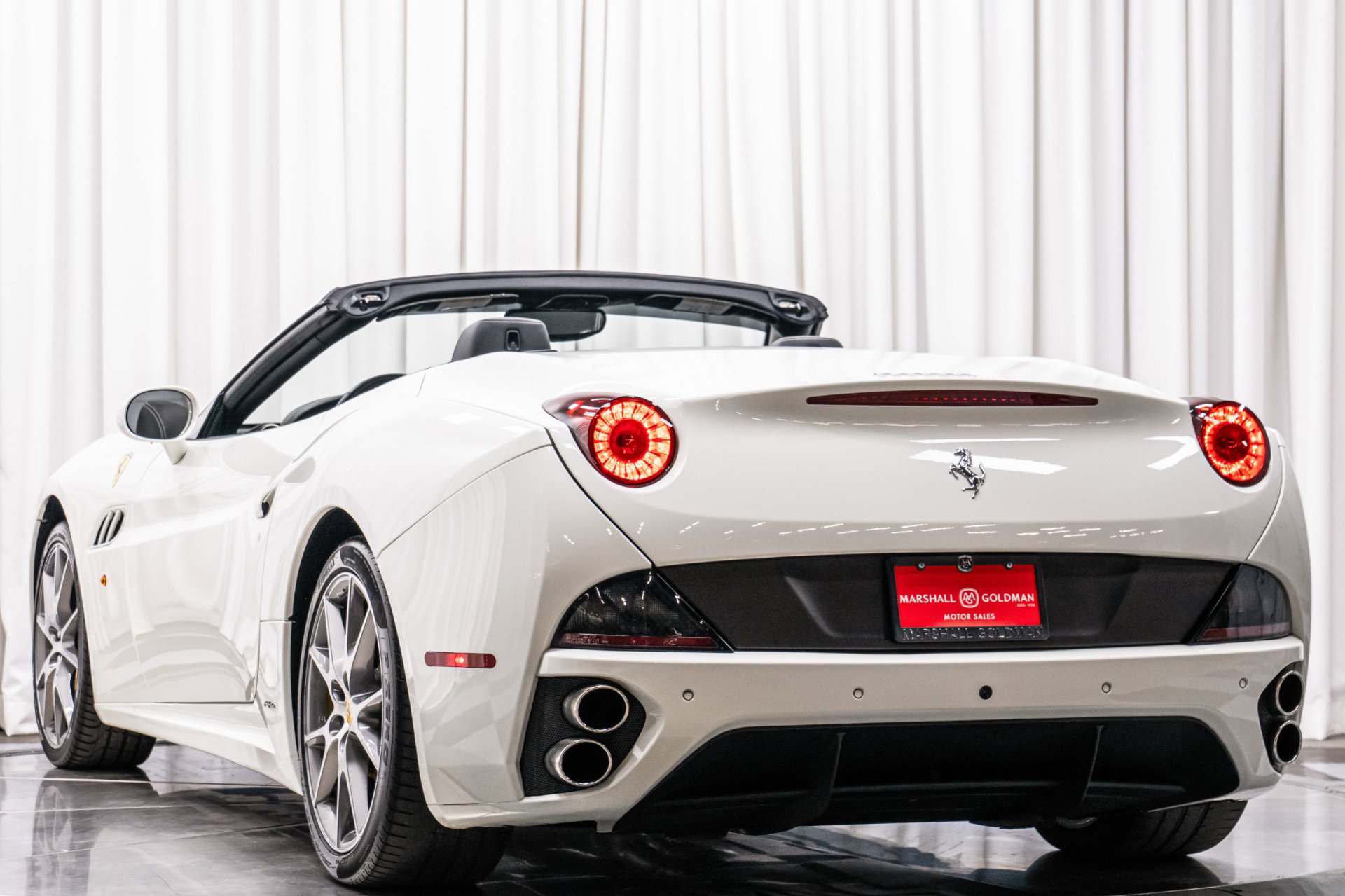 Used 2014 Ferrari California image 7