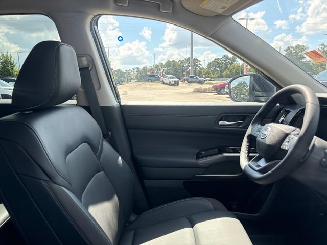 New 2026 Nissan Pathfinder SL FWD image 11