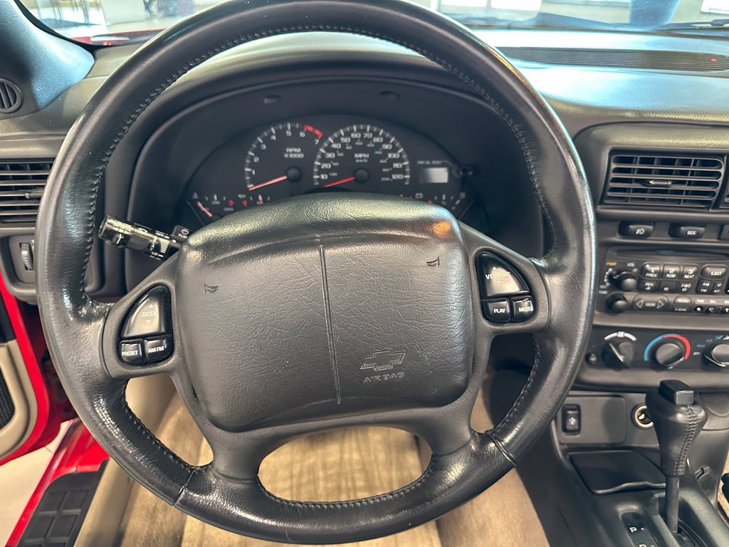 Used 2001 Chevrolet Camaro LT w/ Sport Appearance Pkg RWD image 18