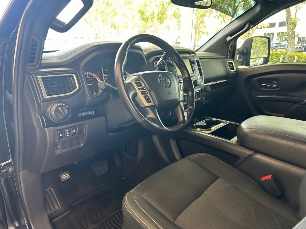 Used 2018 Nissan Titan SV w/ SV Convenience Package AWD/4WD image 7