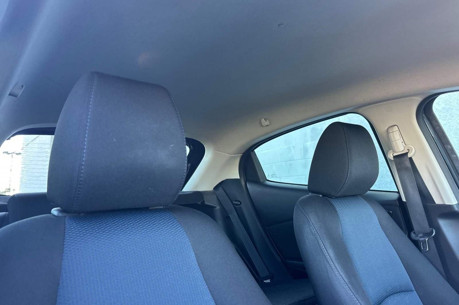 Used 2020 Toyota Yaris LE image 19