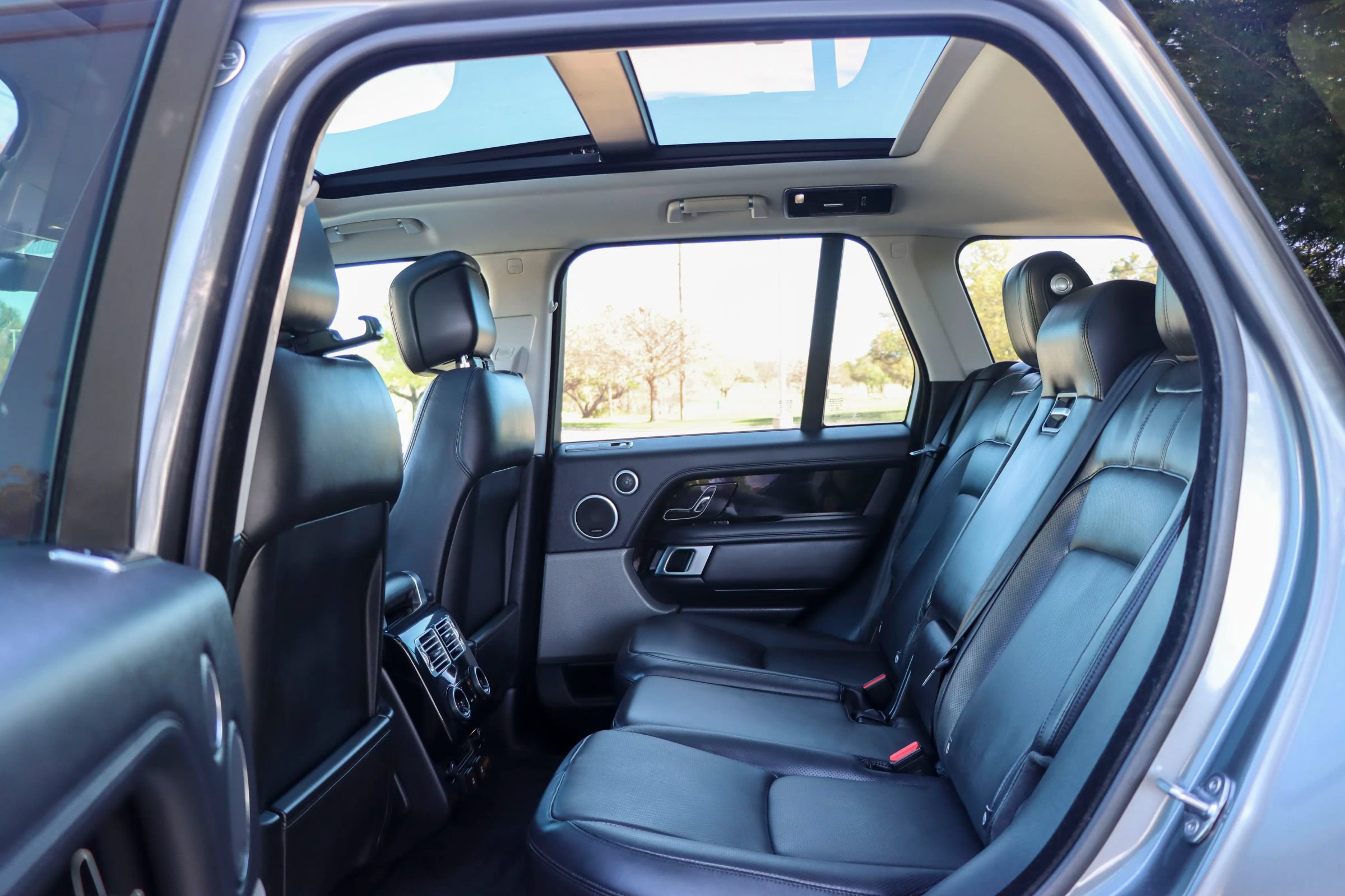 Used 2018 Land Rover Range Rover HSE AWD/4WD image 33