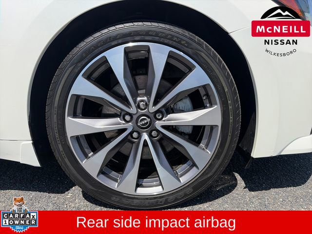 Used 2023 Nissan Maxima Platinum w/ Sport Mat Group FWD image 11