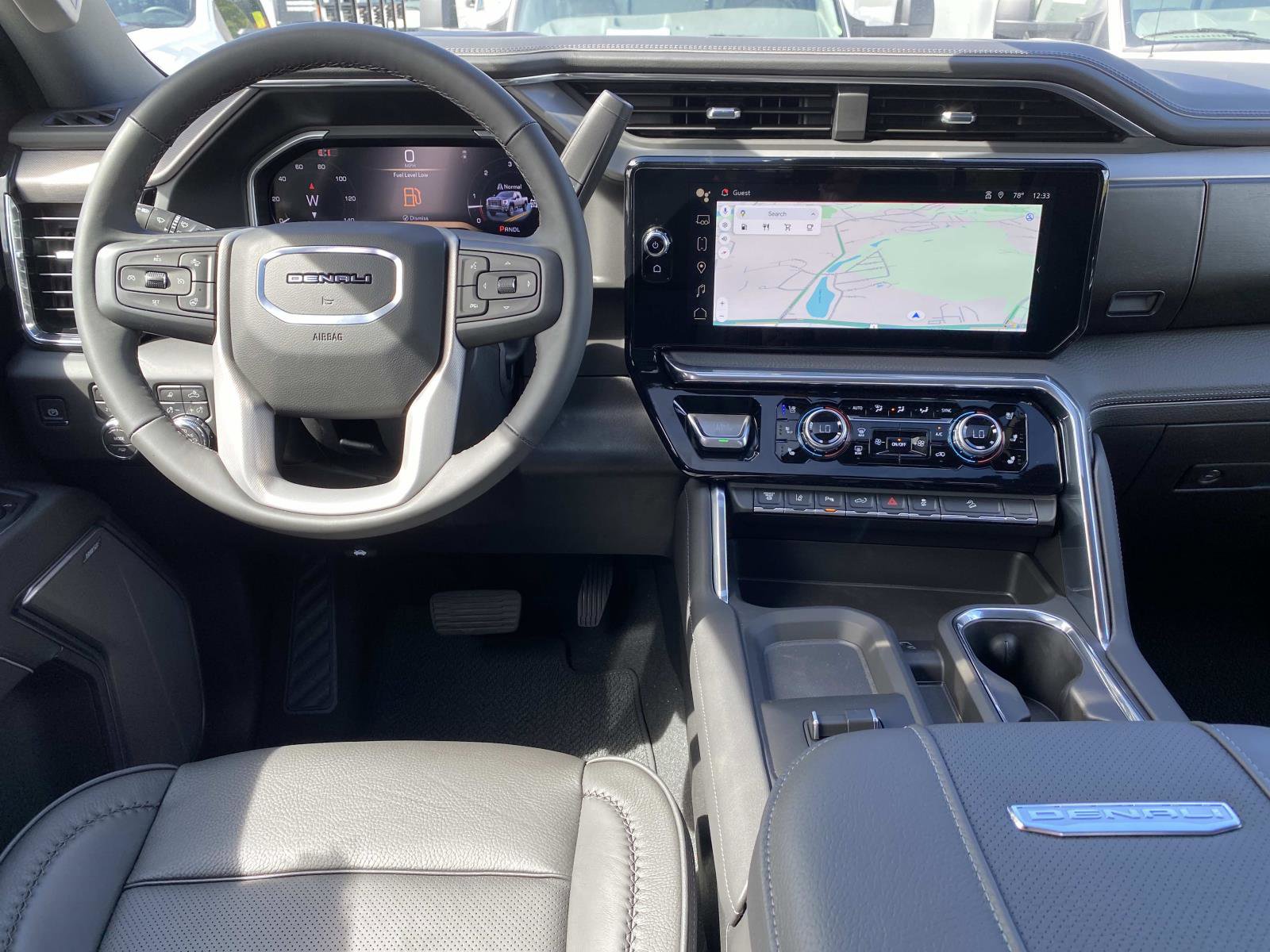 New 2026 GMC Sierra 2500 Denali w/ Denali Reserve Package image 9