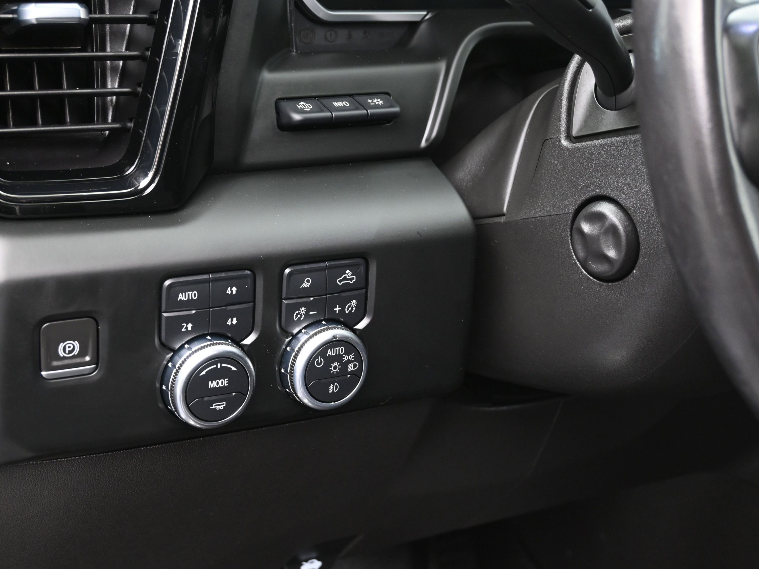 Used 2022 GMC Sierra 1500 AT4X image 22