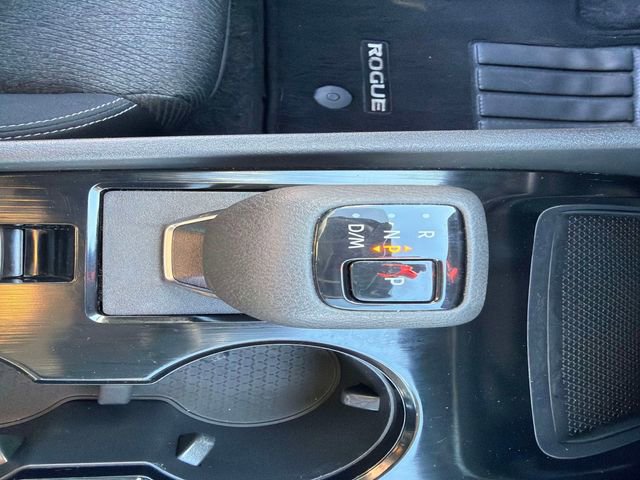 Used 2024 Nissan Rogue SV image 31