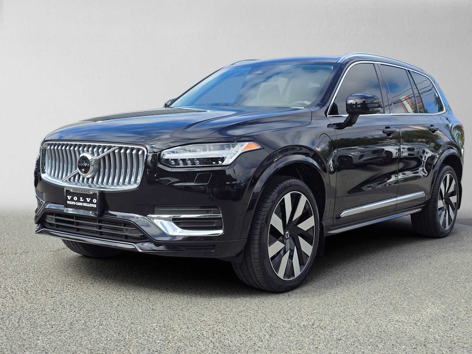 Certified 2024 Volvo XC90 T8 Ultimate w/ Lounge Package AWD/4WD image 8