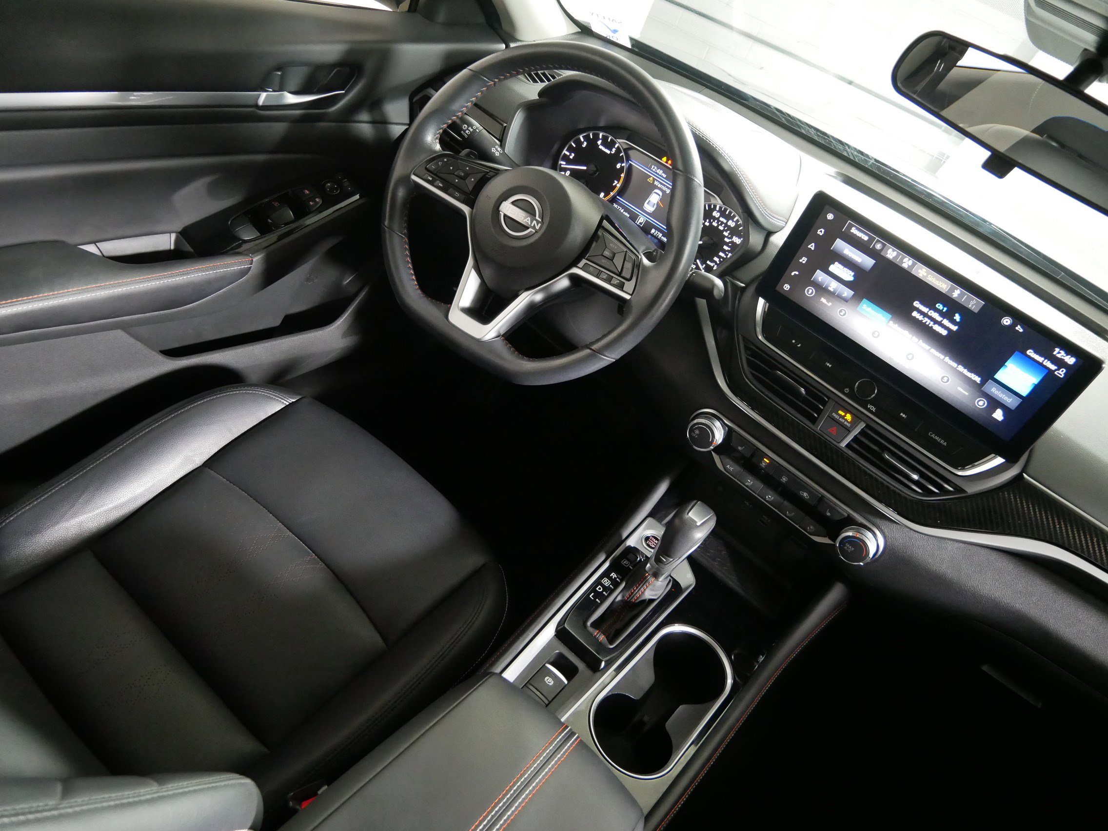 Used 2024 Nissan Altima 2.5 SR w/ SR Premium Package AWD/4WD image 9