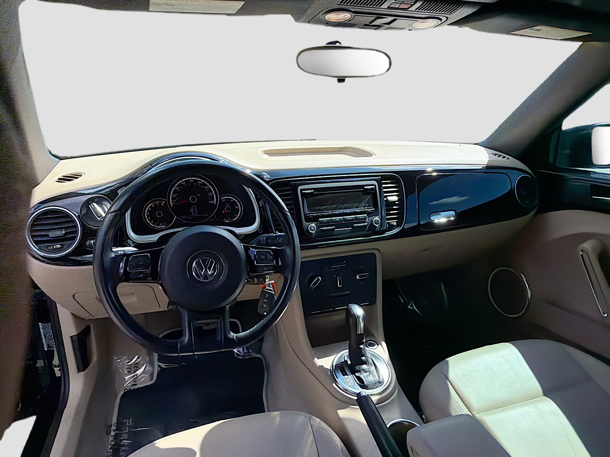 Used 2014 Volkswagen Beetle 2.5 image 14