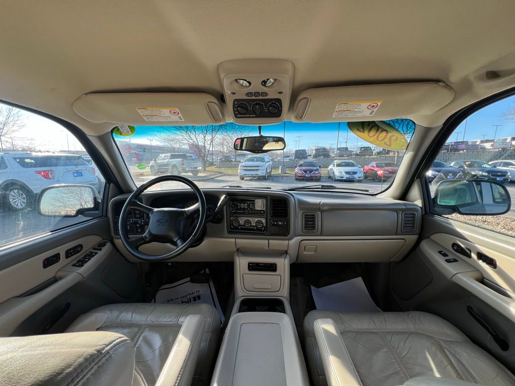 Used 2002 Chevrolet Suburban LT image 31