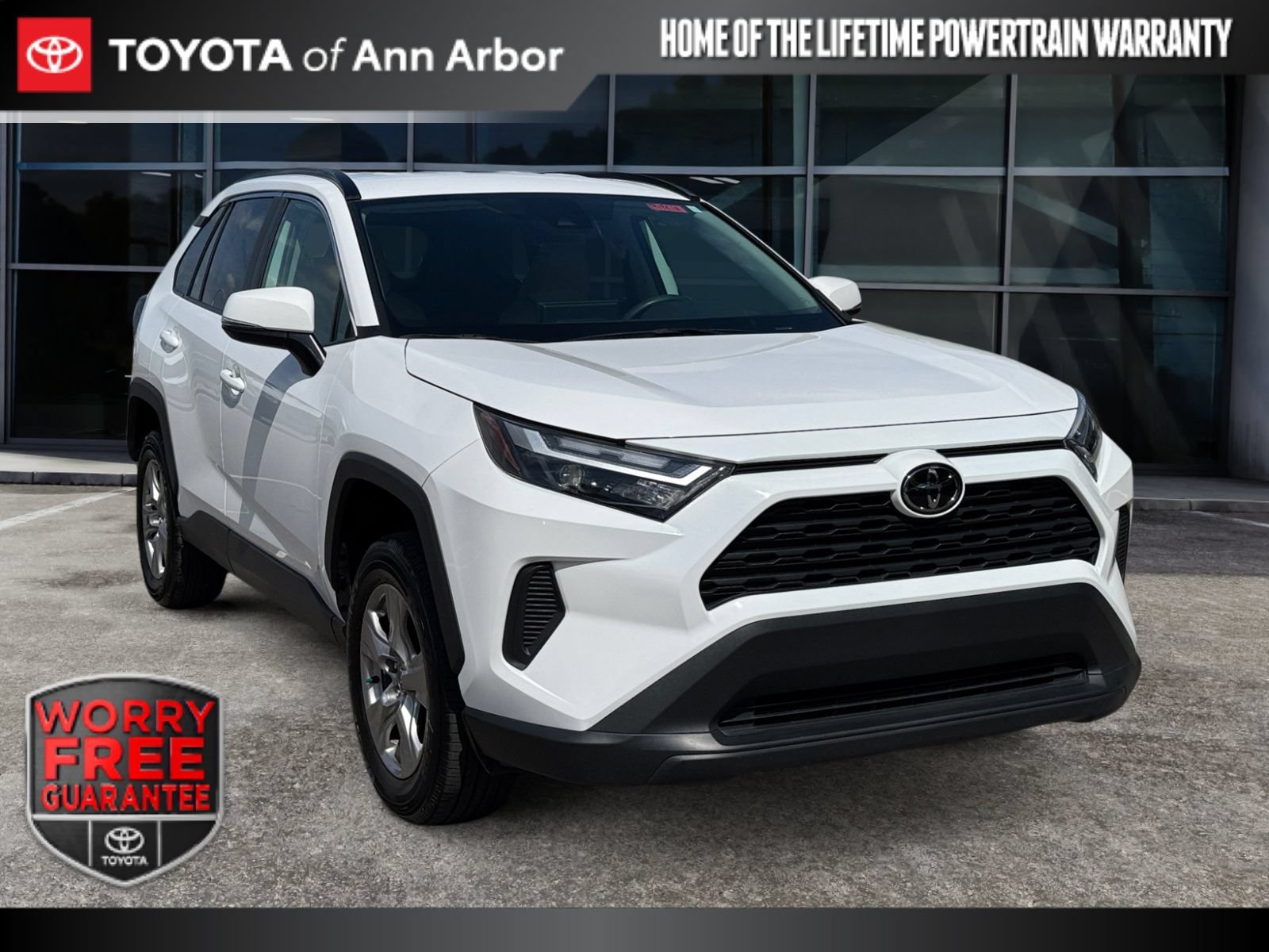 Used 2025 Toyota RAV4 XLE AWD/4WD image 1