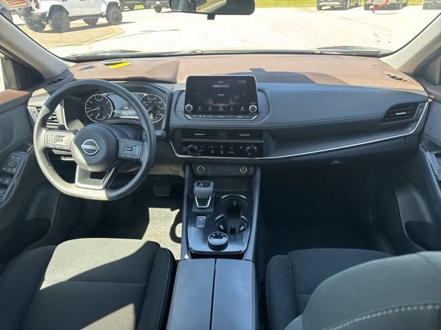 Used 2023 Nissan Rogue S AWD/4WD image 15