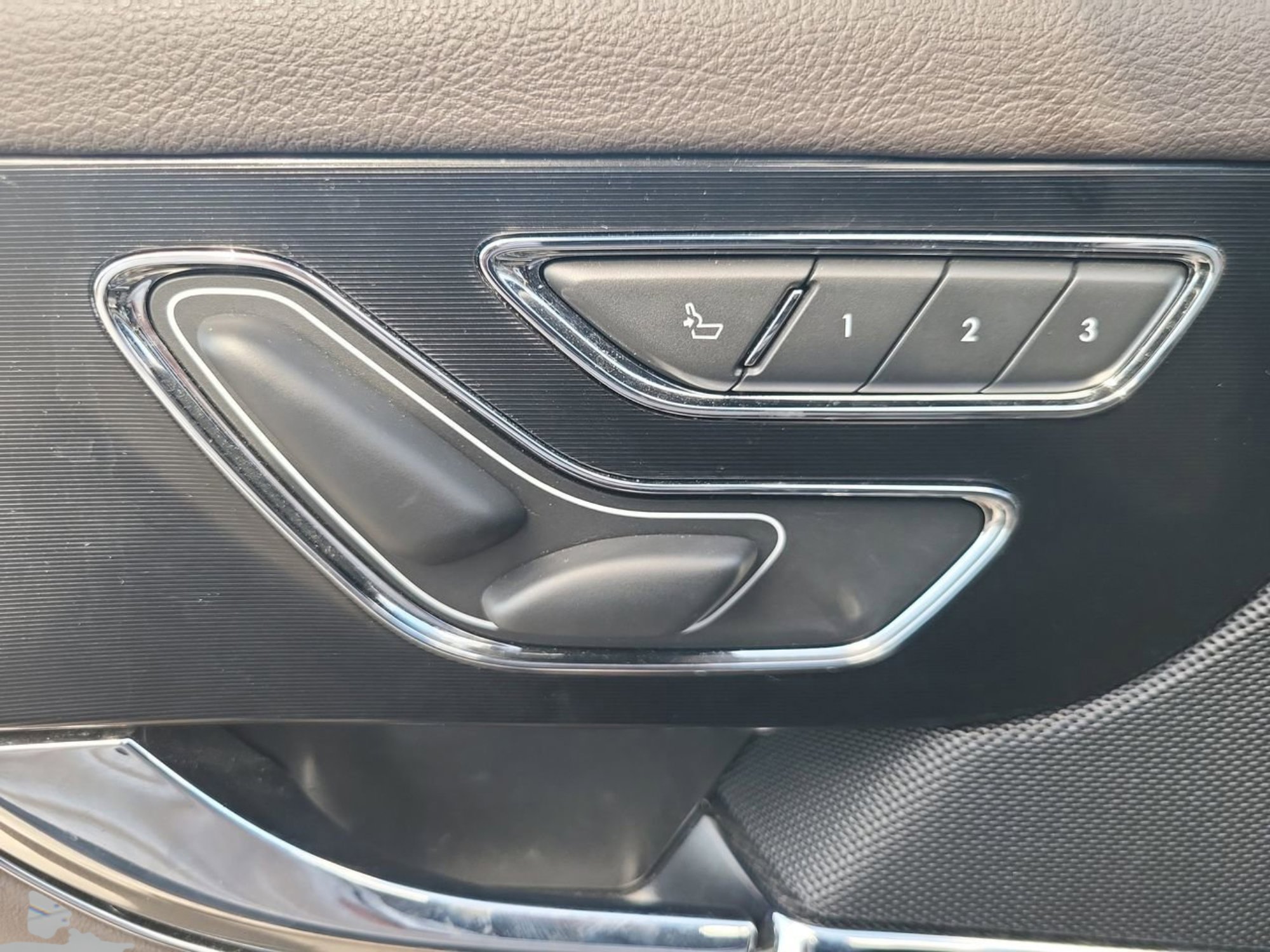 Used 2020 Lincoln Corsair Reserve w/ Elements Package image 17