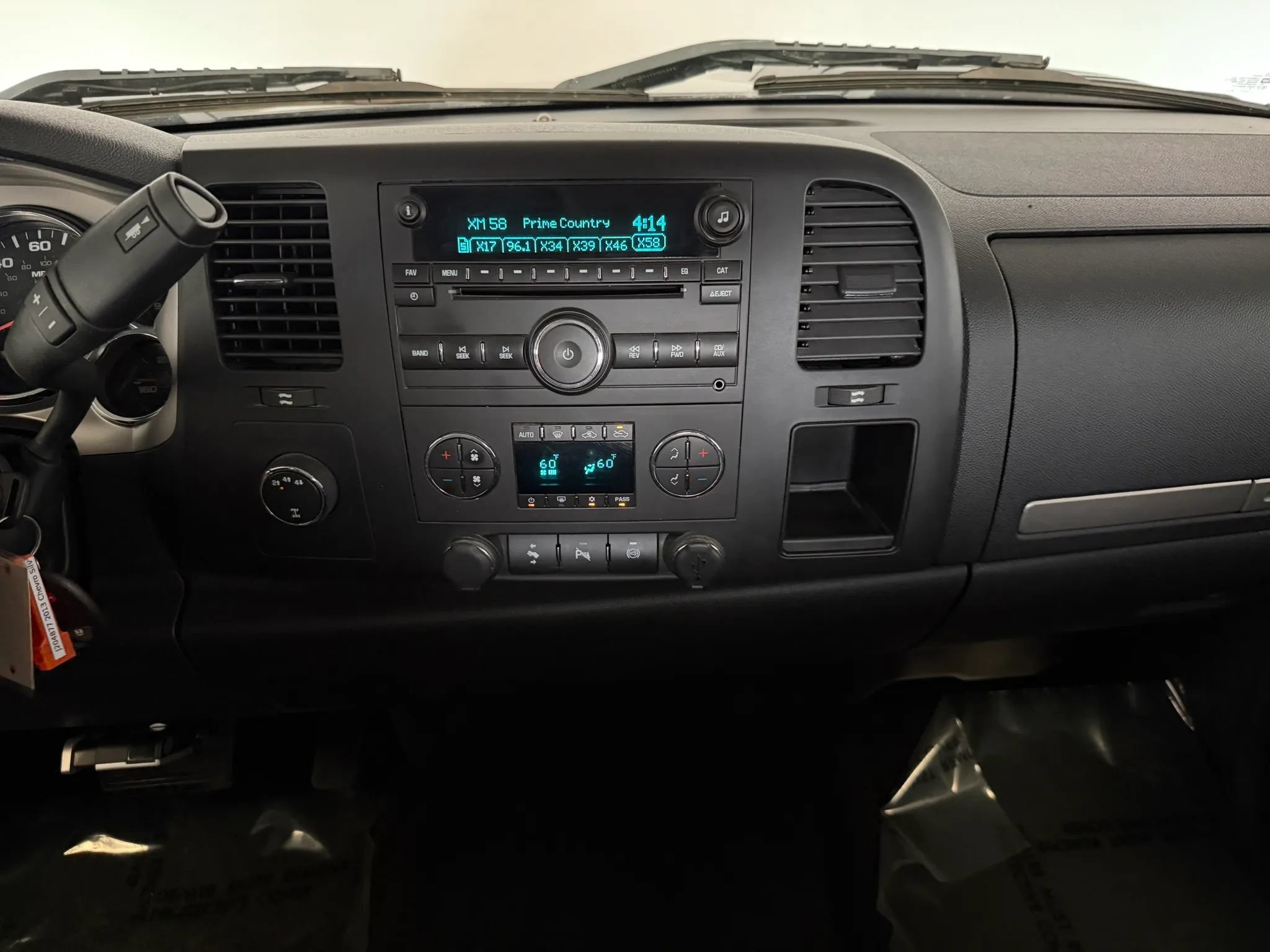 Used 2013 Chevrolet Silverado 3500 LT w/ Interior Plus Package AWD/4WD image 18