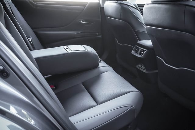 Used 2021 Lexus ES 300h w/ Premium Package FWD image 24