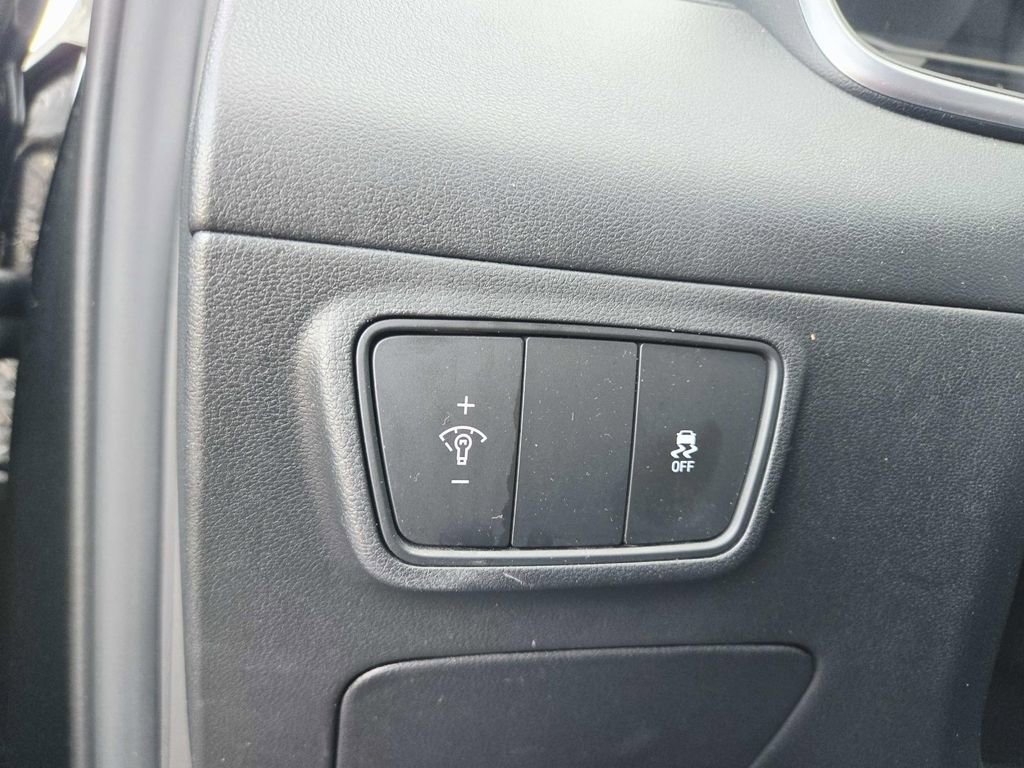 Used 2023 Hyundai Tucson SE image 28