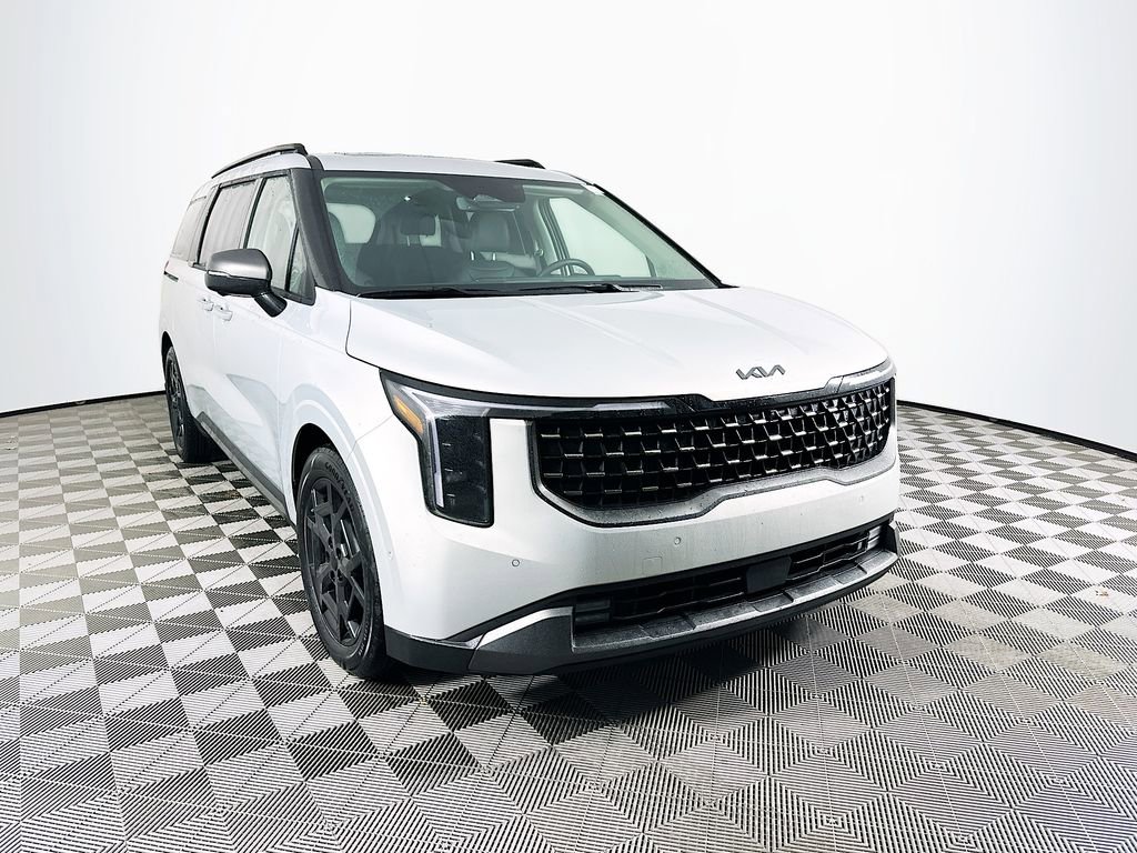 Used 2026 Kia Carnival SX w/ SX Dark Edition Package image 2