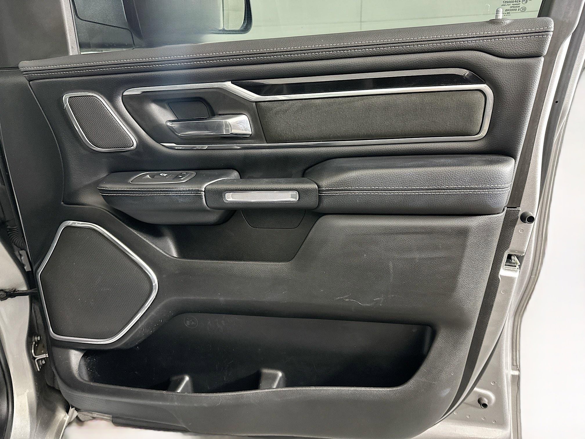 Used 2022 RAM 1500 Laramie image 33