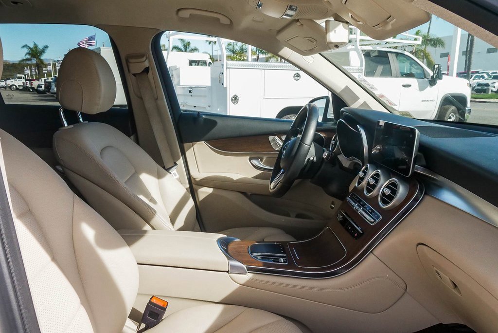 Used 2020 Mercedes-Benz GLC 300 image 16