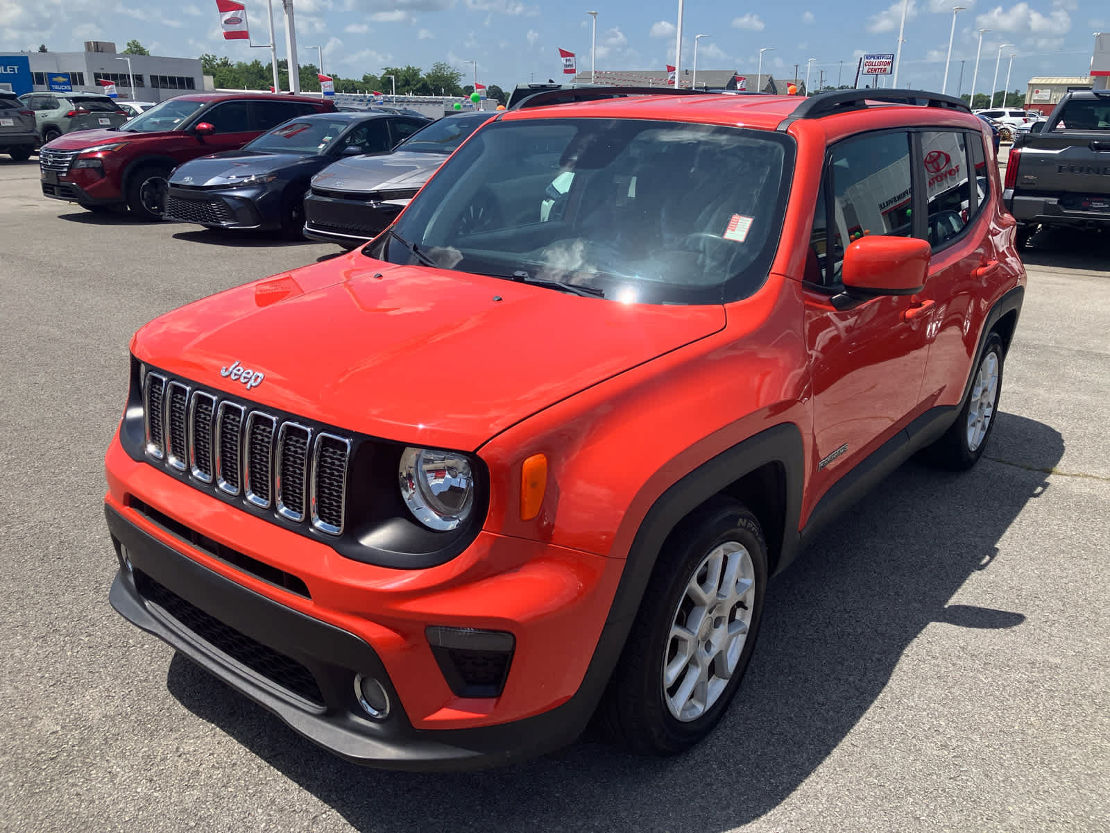 Used 2021 Jeep Renegade Latitude FWD image 3