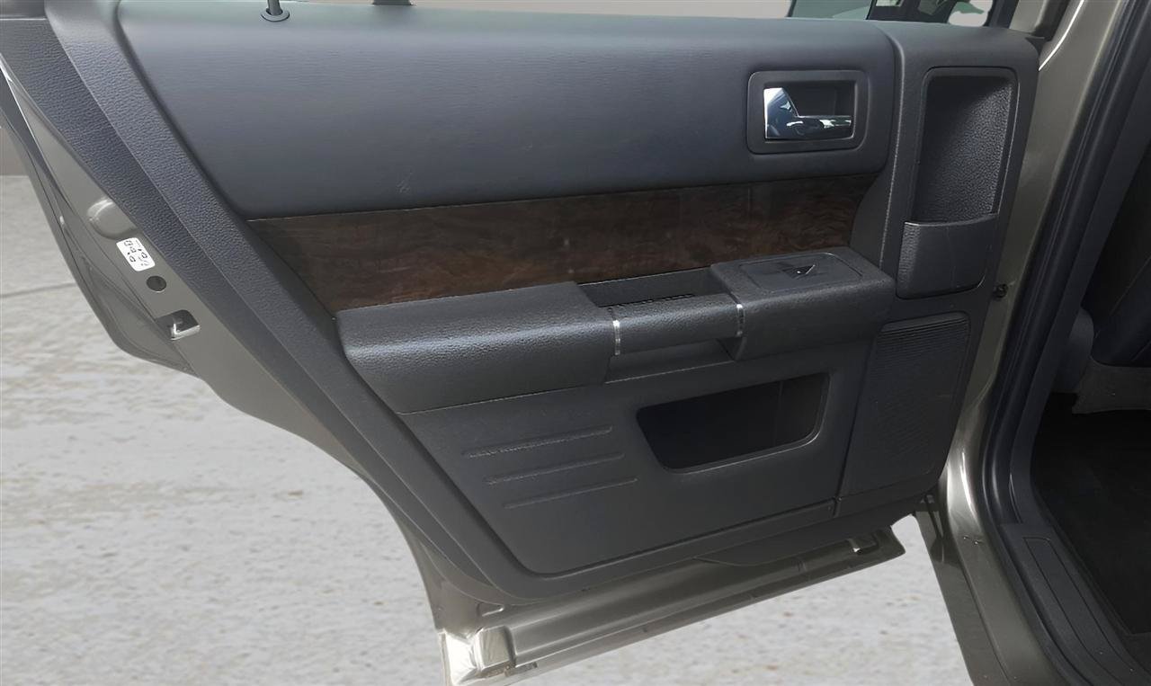 Used 2014 Ford Flex Limited w/ Equipment Group 303A AWD/4WD image 19