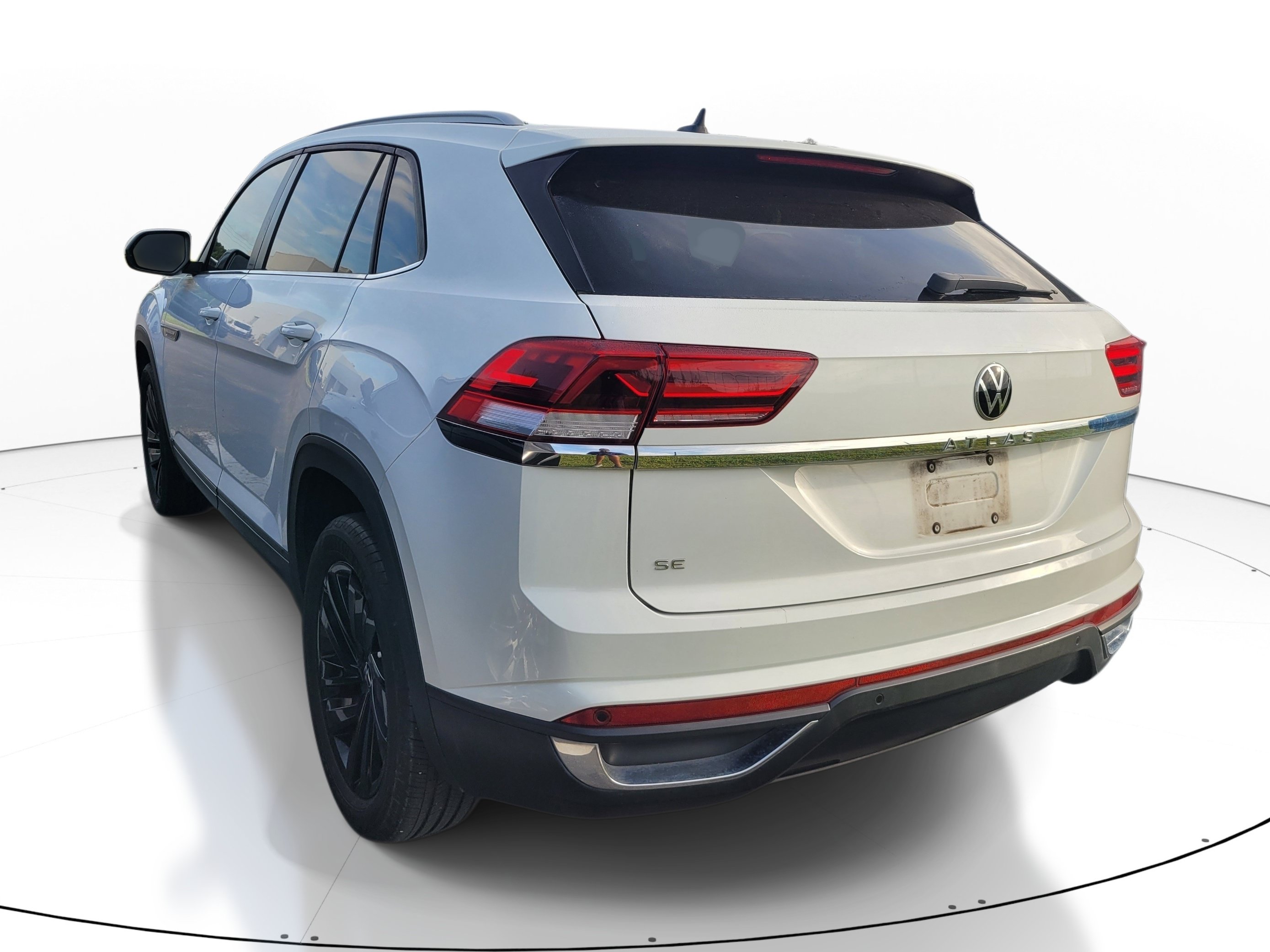 Used 2022 Volkswagen Atlas Cross Sport SE FWD image 6