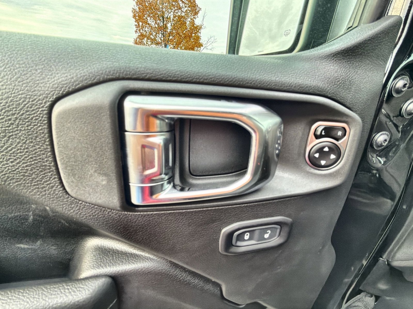 New 2025 Jeep Wrangler Willys image 15