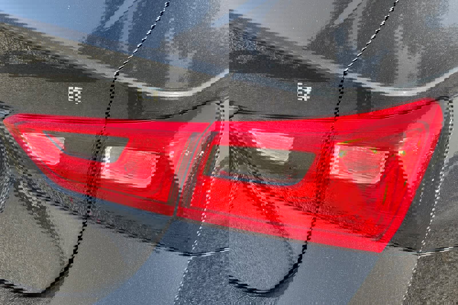 Used 2023 Chevrolet Malibu LT image 34